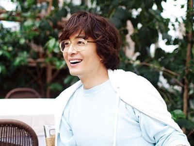 Tanggapan Key East Entertainment Seputar Rumor Asmara Bae Yong Joon